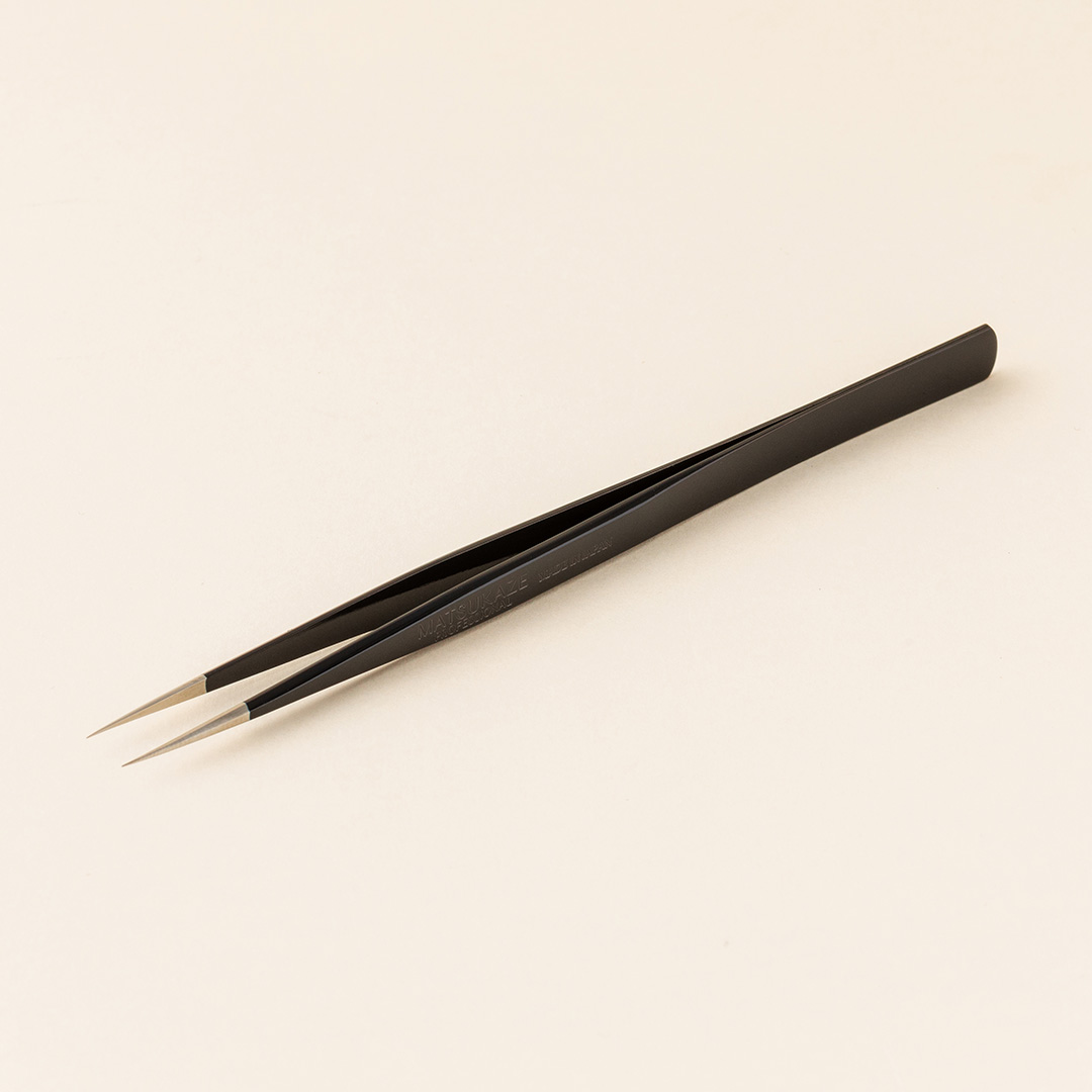 【漆黒】ツイーザー(type-n.slim) / 日本製カラーコーティング〈全長13.8cm〉